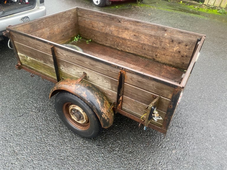 Cheap wee 5x3 car trailer 