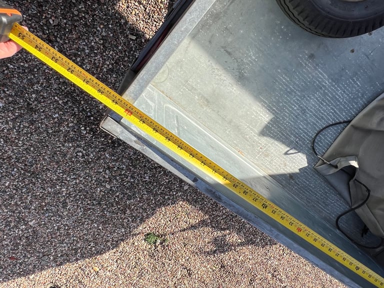 Erde 122 Trailer and Hardcover (locable)