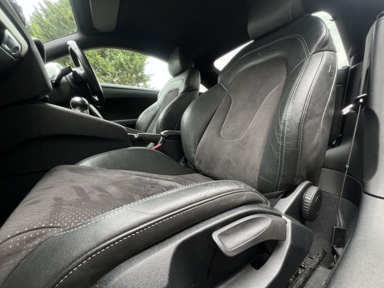 AUDI TT 2.0 TDI Black Edition 2013