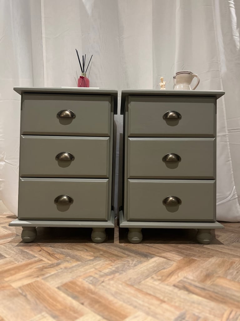 Solid Wood Bedside Tables 