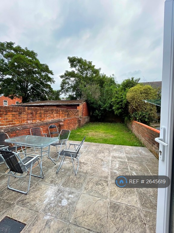 6 bedroom house in Hatherley Road, Reading, RG1 (6 bed) (#2645619)