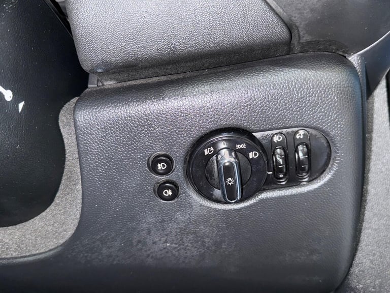  MINI Hatch 1.5 Cooper D Euro 6 (s/s) 5dr Diesel Manual