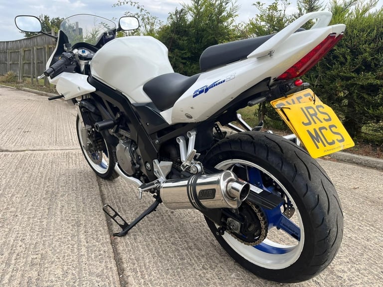 2007 57 SUZUKI SV1000S SPORTS TOURING SV 1000 SV1000 WHITE 19k MILES NEW MOT