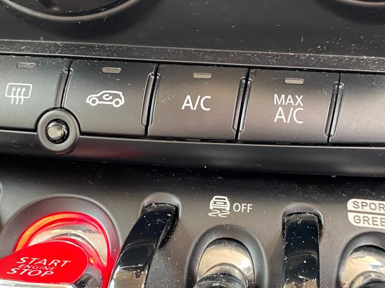 2017 MINI Hatch 2.0 Cooper S 3dr - Chili Pack &amp; Cruise Control &amp; Parking Sensors HATCHBAC...