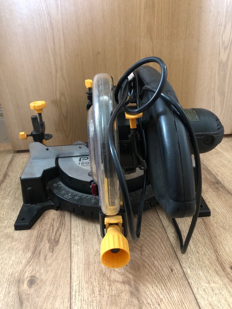 P Pro 1200W mitre saw features a ball race sliding system