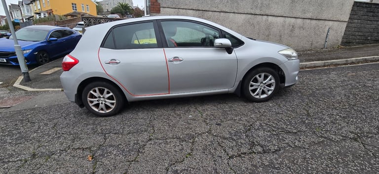 Toyota, AURIS, Hatchback, 2012, Manual, 1329 (cc), 5 doors