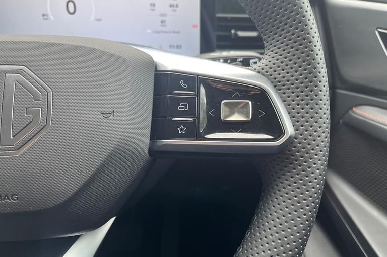 2025 MG MG HS 1.5 T-GDI Hybrid+ Trophy 5dr Auto Automatic Hatchback Hybrid Automatic