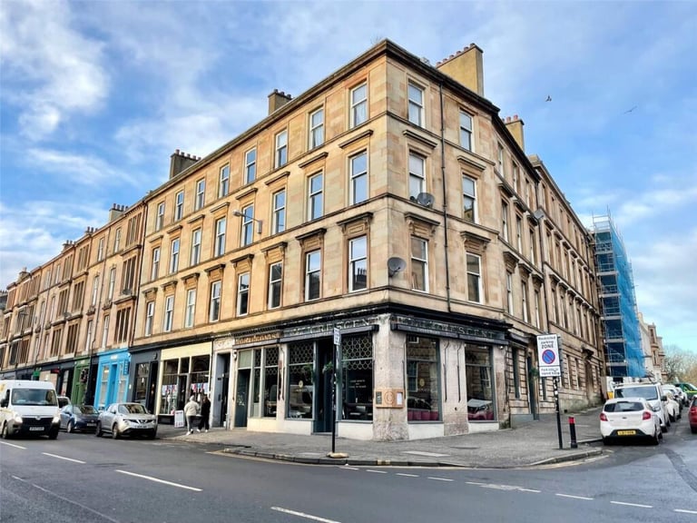 3 bedroom flat in Argyle Street, Finnieston, Glasgow, G3 8TD