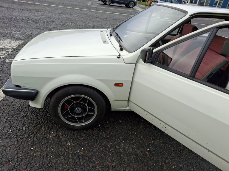 Volkswagen, 1989, 1272 (cc)