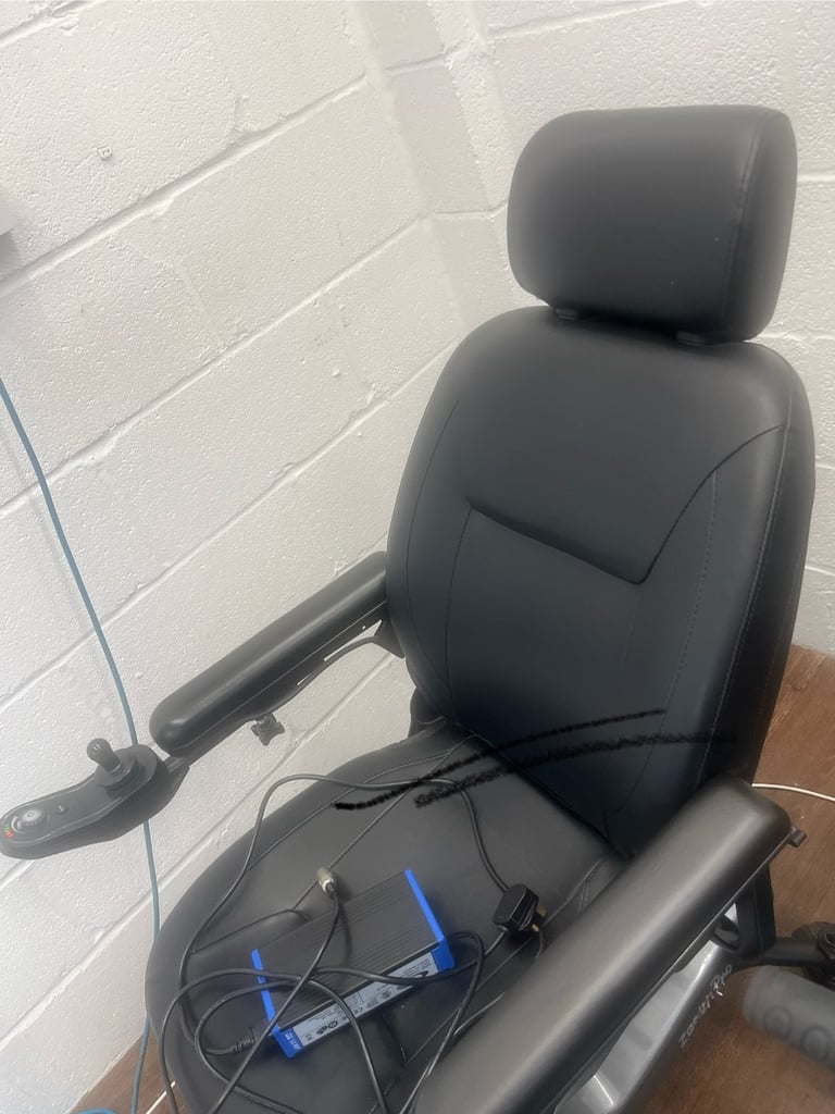 Electric wheelchair careco Igo zenith pro 