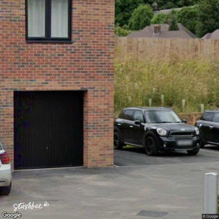 Garage to rent in Chesterfield (S41) | Stashbee