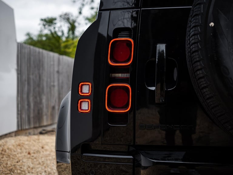 2021 Land Rover Defender 110 2.0 P300 X-Dynamic HSE Auto 4WD Euro 6 (s/s) 5dr ESTATE Petrol Autom...