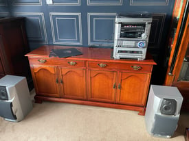 AIWA Hi-Fi With 5.1 Channel, 5CD Changer & Turntable 