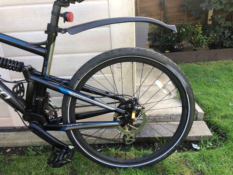 Carrera Titan adult bike 17” frame in good condition nr5 9