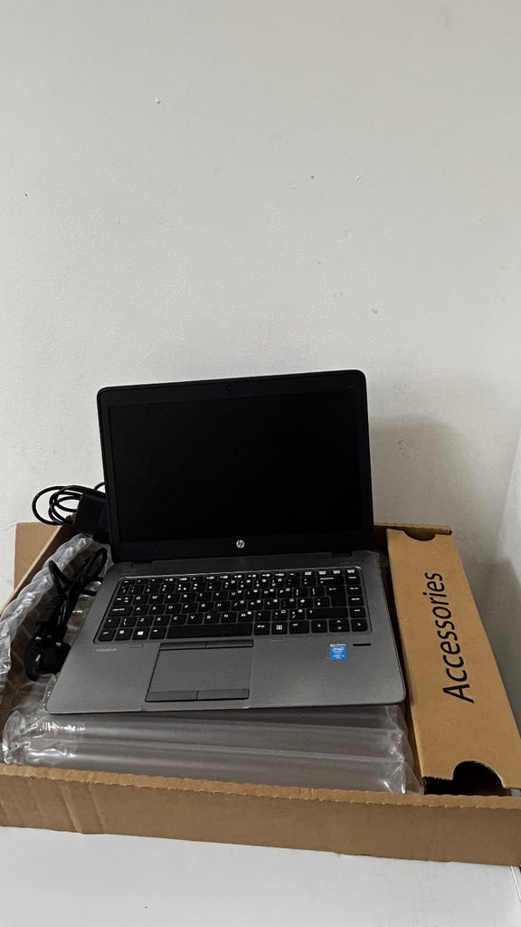 i5 EliteBook HP Laptop 840 G2 i5-5300U 8GB RAM 512GB HDD 14" Windows 10 Pro