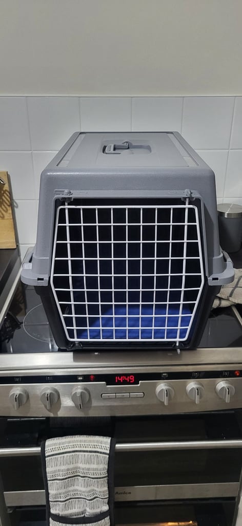 Dog crate