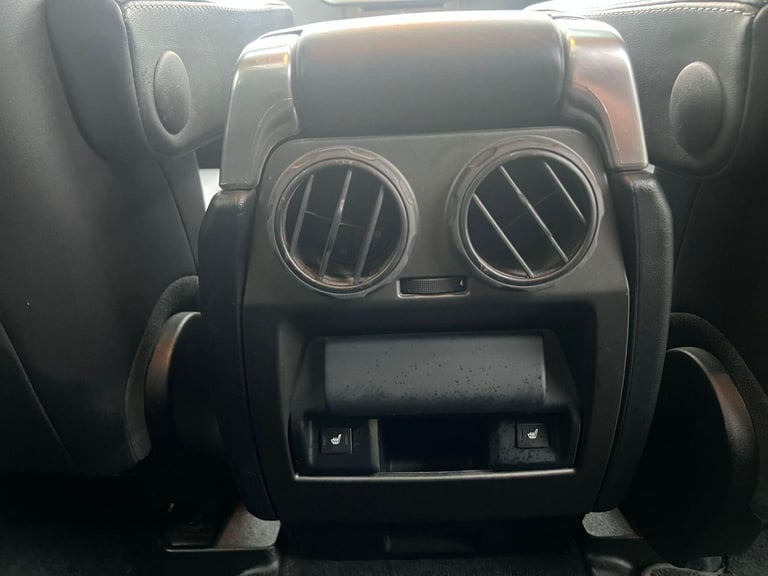 LAND ROVER DISCOVERY 4 3.0 SD V6 HSE 2015