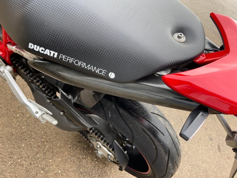 DUCATI HYPERMOTARD 1100S, IMMACULATE, EVERY EXTRA, LESS THAN 5K MILES!