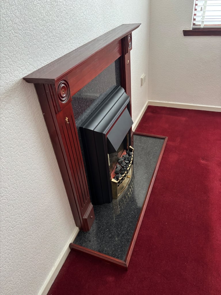 Fireplace, hearth & electric fire