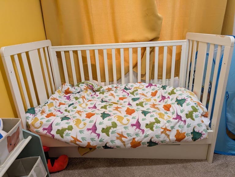 Cot bed 