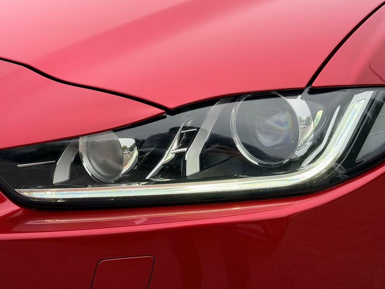 2017 Jaguar XE 2.0d R-Sport 4dr Auto SALOON DIESEL Automatic