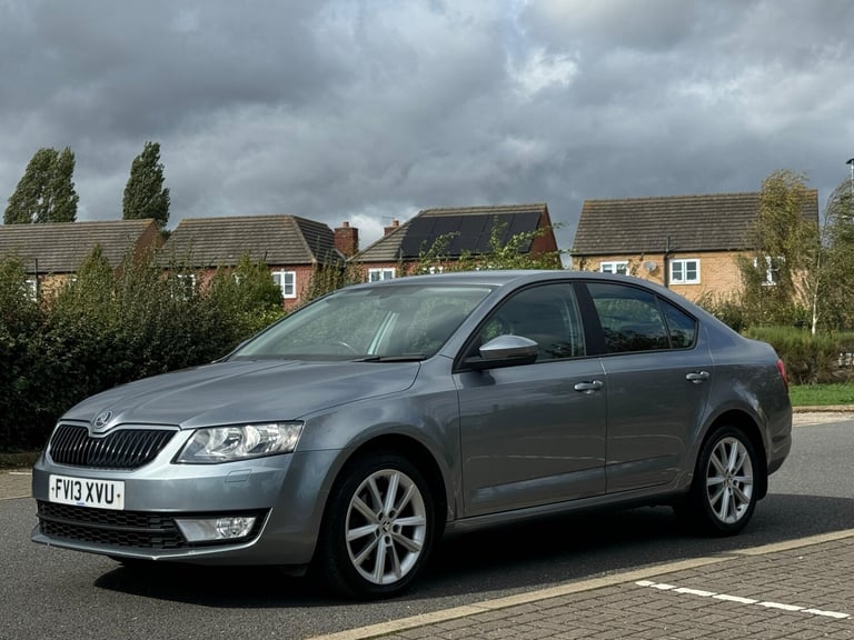2013 Skoda Octavia 1.6 TDI CR Elegance 5dr DSG HATCHBACK Diesel Automatic