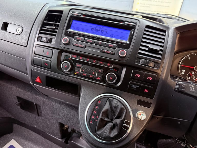 2011 Volkswagen Caravelle 2.0 TDI Executive DSG Euro 5 5dr MPV Diesel Automatic