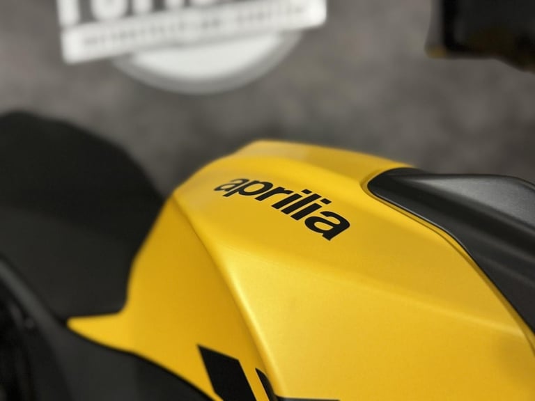 Aprilia Tuono 125 2025 Viper Yellow