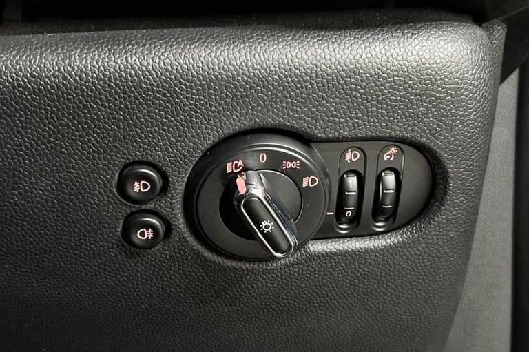 2019 19 MINI HATCH 1.5 ONE CLASSIC HATCHBACK 3DR PETROL MANUAL EURO 6 (S/S) (102