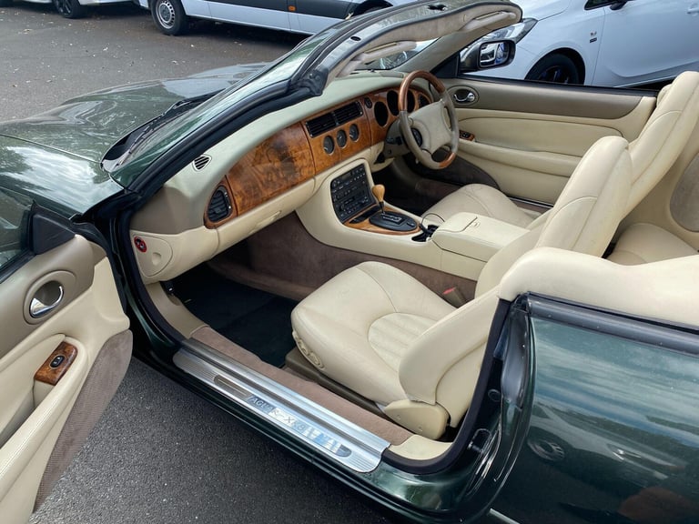 1997 Jaguar XK8 4.0 2dr CONVERTIBLE Petrol Automatic