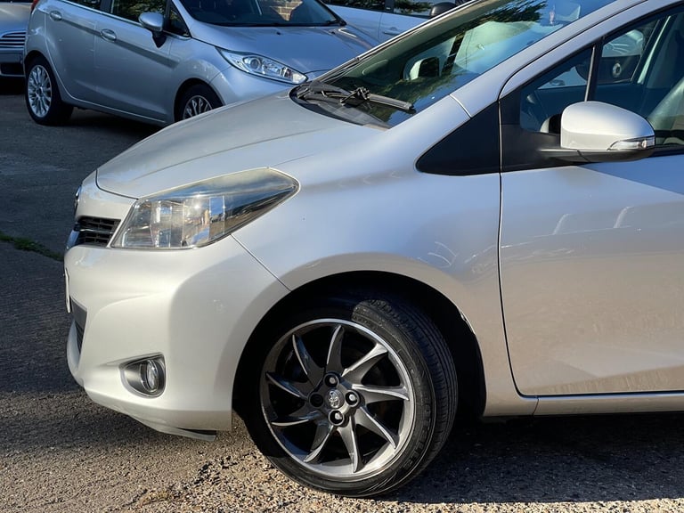 TOYOTA YARIS 1.3 Dual VVT-i Trend 2012