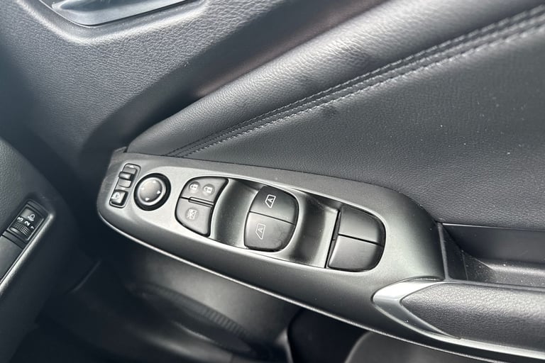 2024 Nissan Juke 1.6 Hybrid N-Connecta 5dr Auto Hatchback Hybrid Automatic