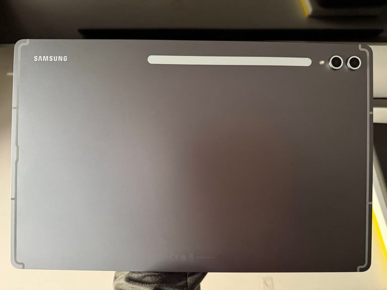 9 Days Old - Samsung Galaxy Tab S10 Ultra 14.6 Inch 5G 512GB 12GB Ram 120Hz OLED Gaming Tablet