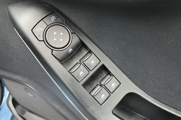 2022 Ford Fiesta 1.0 EcoBoost Hybrid mHEV 125 ST-Line 5dr bluetooth dab radio reversing sens Hatc...