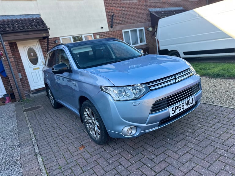 Mitsubishi, OUTLANDER, Estate, 2015, Other, 1998 (cc), 5 doors
