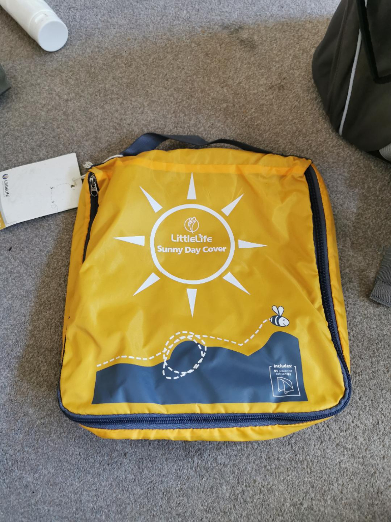 Little Life Traveller 2 child carrier