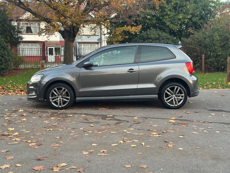 2016 Volkswagen Polo 1.0 110 R-Line 3dr HATCHBACK Petrol Manual