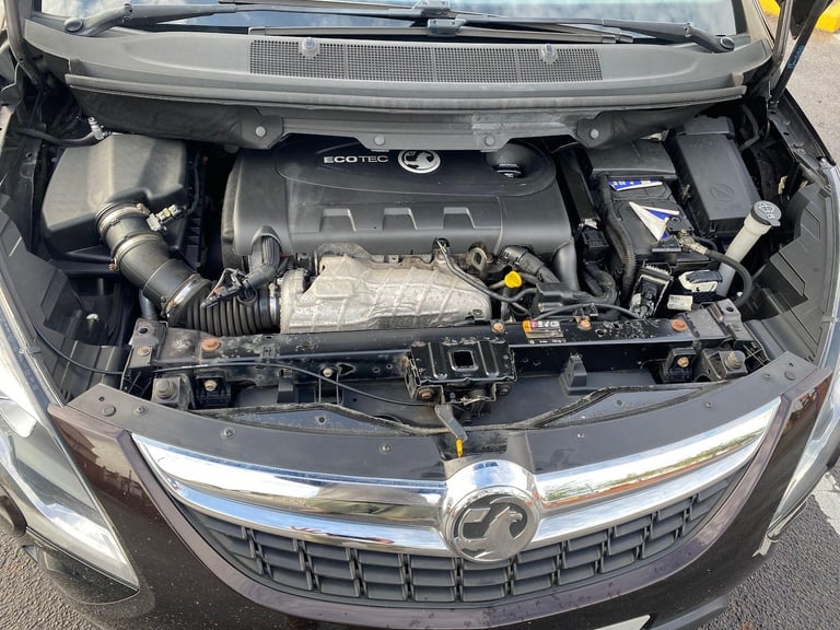 2014 Vauxhall Zafira Tourer 2.0 CDTi Exclusiv Auto Euro 5 5dr MPV Diesel Automatic