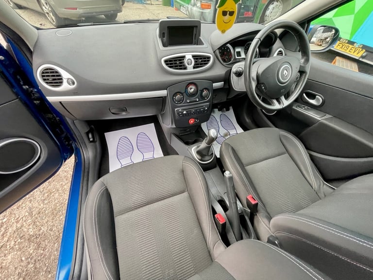 2010 Renault Clio 1.2 TCE Dynamique TomTom 5dr HATCHBACK Petrol Manual