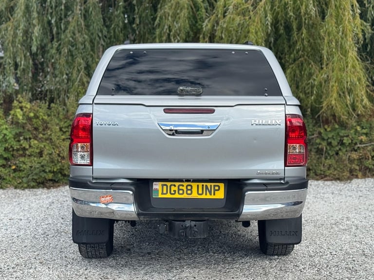 2018 Toyota Hilux 2.4 D-4D Invincible Auto 4WD Euro 6 (s/s) 4dr (TSS) PICK UP Diesel Automatic