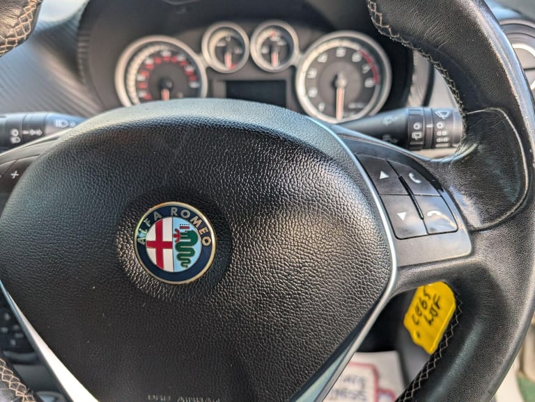 2015 Alfa Romeo MiTo 875 TB TwinAir QV Line Euro 6 (s/s) 3dr HATCHBACK Petrol Manual