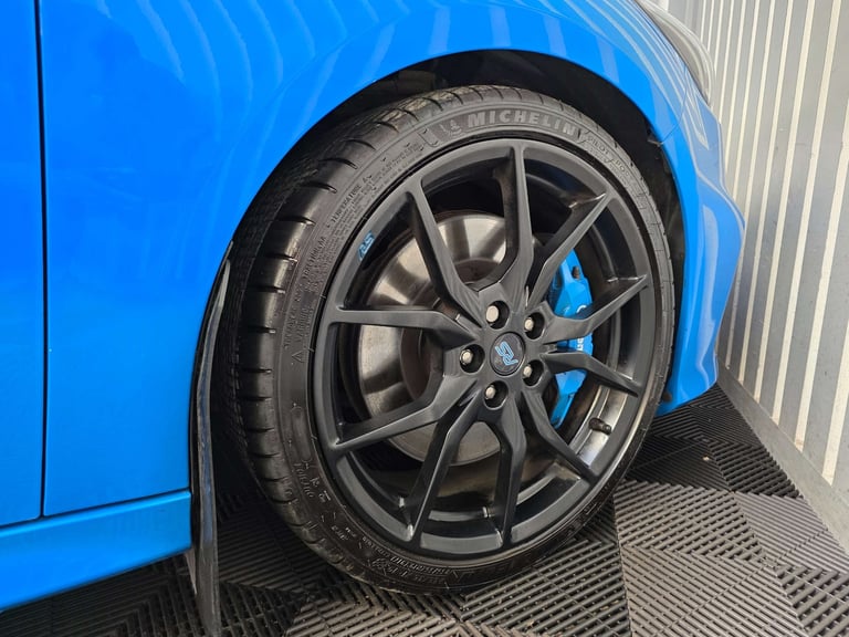 2017 Ford Focus 2.3T EcoBoost RS Hatchback 5dr Petrol Manual AWD Euro 6 (s/s) (350 ps) Hatchback ...