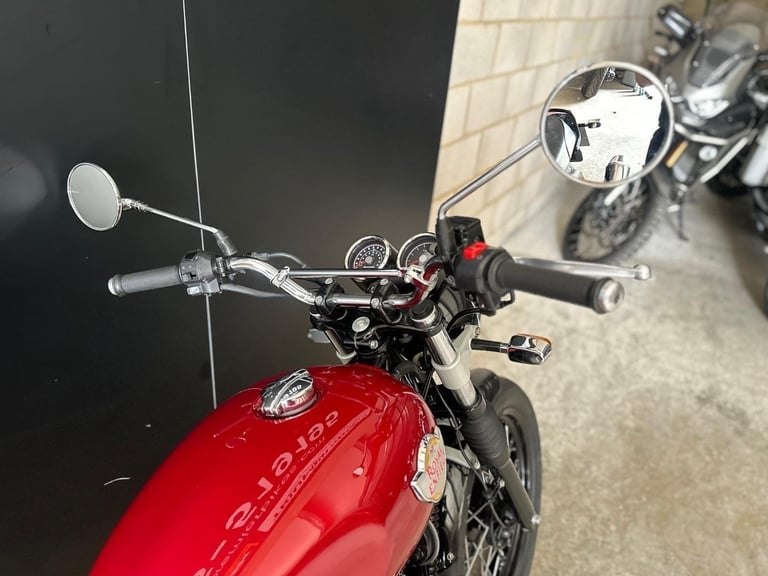 STUNNING LOW MILEAGE 2022/72 ROYAL ENFIELD INTERCEPTOR 650 MOTORCYCLE