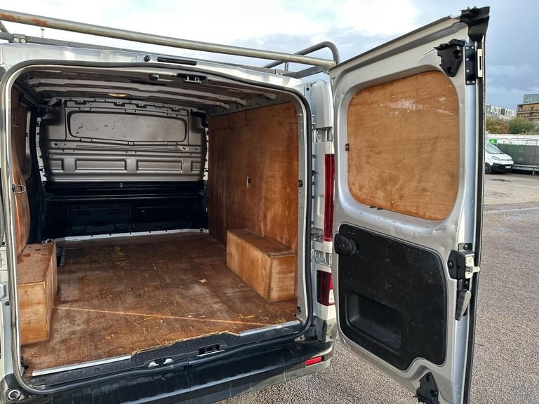 2019 Renault Trafic 1.6 dCi ENERGY 27 Business+ SWB Standard Roof Euro 6 (s/s) 5dr PANEL VAN Dies...