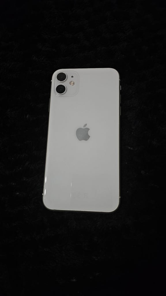 Iphone 11 - 64GB - White - Great condition