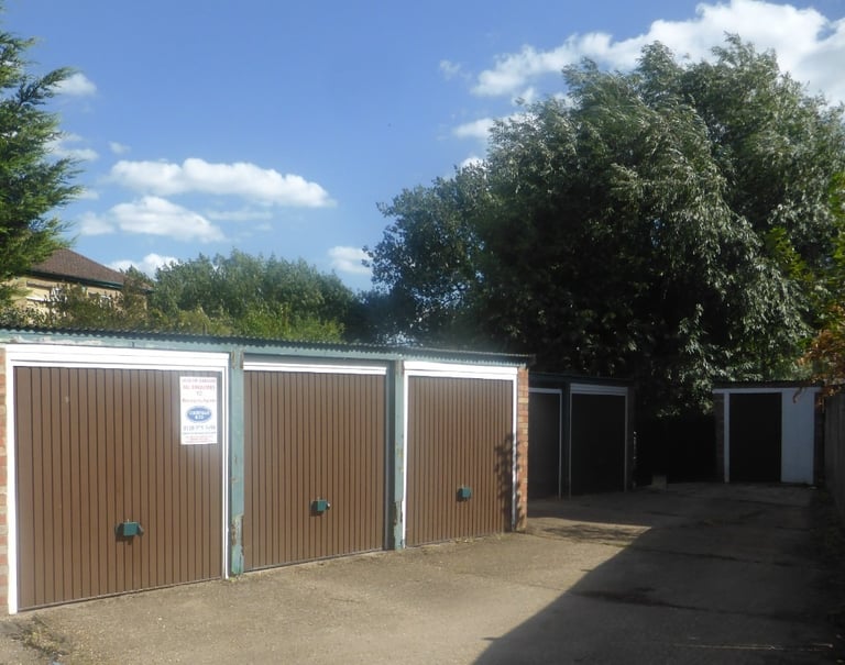 Garage/Parking/Storage to rent: Wynn Bridge Close (r/o 267), Woodford Green IG8 8PL