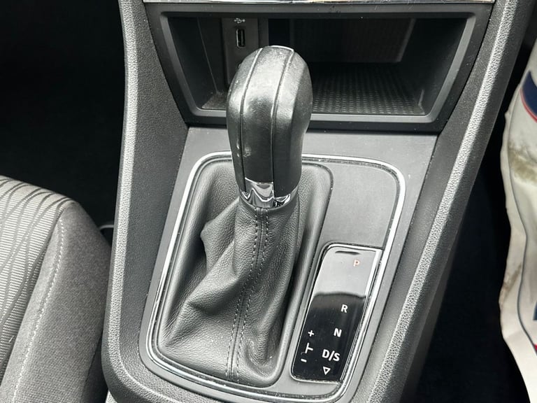 2016 SEAT Leon 1.6 TDI SE Hatchback 5dr Diesel DSG Euro 6 (s/s) (110 ps) Hatchback Diesel Automatic