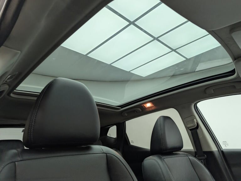 2017 Nissan Qashqai 1.5 dCi Tekna SUV 5dr Diesel Manual 2WD Euro 6 (s/s) (110 ps) - PRIVACY GLA H...