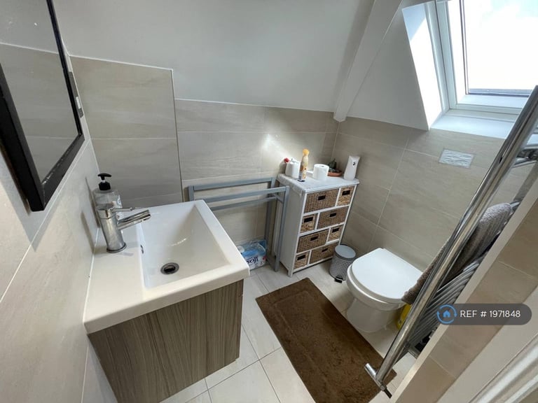 Property to rent in Egham, Surrey, Flats and Houses to rent Gumtree