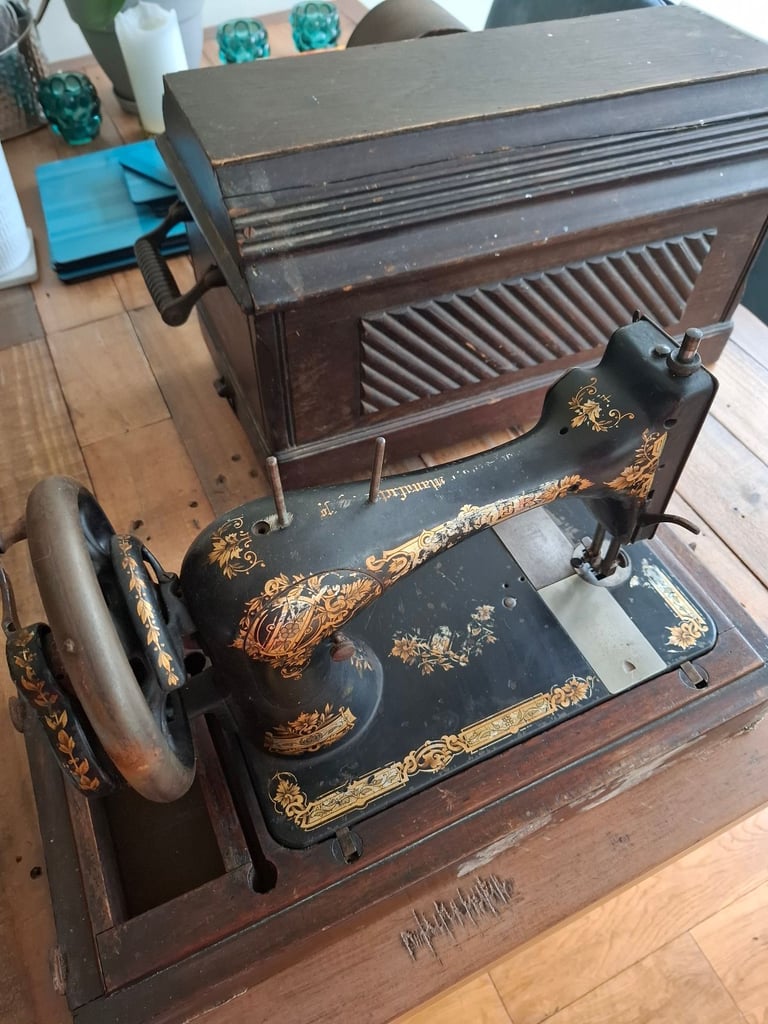 Antique Singer Sewing Machine 